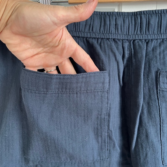 BNWT Loft Outlet shorts - Picture 4 of 9